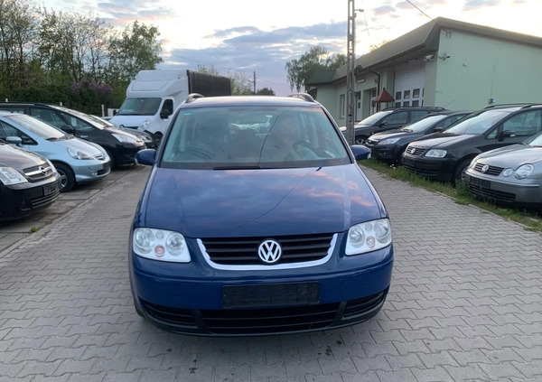 Volkswagen Touran cena 11900 przebieg: 216430, rok produkcji 2003 z Bierutów małe 211